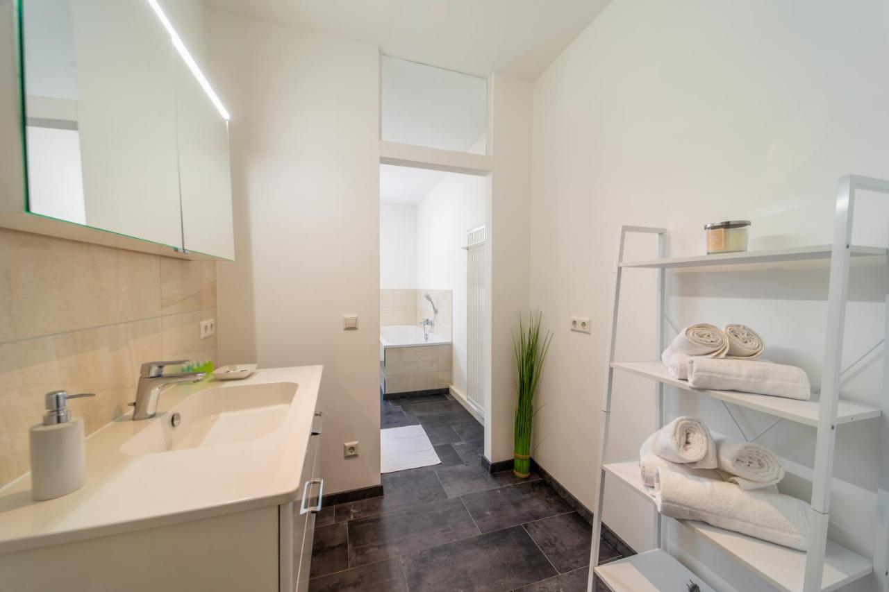 Grosse 3-Zimmer Wohnung - Zentral-Coburg - Kostenloser Parkplatz Exteriör bild